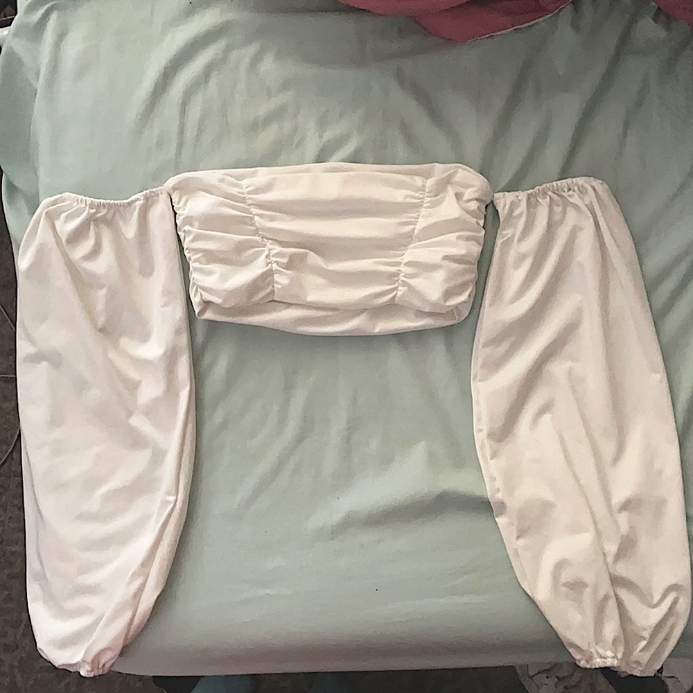 Size XS Shein crop top with flowy sleeves